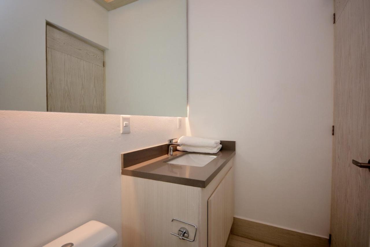 Mayan Monk Suites Плайя-дель-Кармен Екстер'єр фото